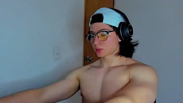 Snapshot of AngelBennet_ chatting on November 13, 2025, 10:24 pm AngelBennet online show from November 13, 2025, 10:24 pm