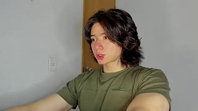 Snapshot of AngelBennet_ chatting on November 19, 2025, 12:43 am AngelBennet online show from November 19, 2025, 12:43 am