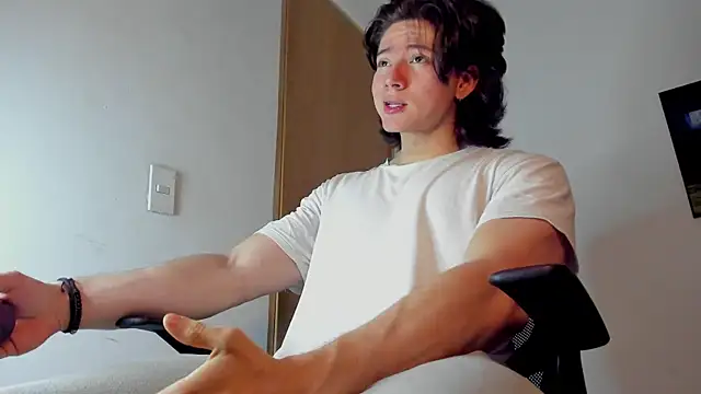 Snapshot of AngelBennet_ chatting on December 2, 2025, 10:55 pm AngelBennet online show from December 2, 2025, 10:55 pm