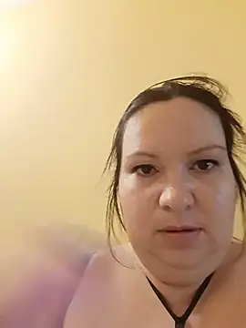 Snapshot of Szilvi93 chatting on July 5, 2026, 7:26 am Szilvi93 online show from July 5, 2026, 7:26 am