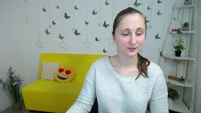 MichelLeee online show from March 6, 2026, 12:11 pm