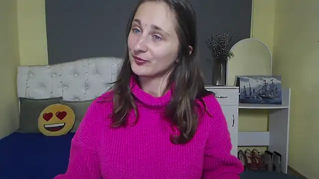 Snapshot of MichelLeee chatting on November 10, 2025, 12:21 pm MichelLeee online show from November 10, 2025, 12:21 pm