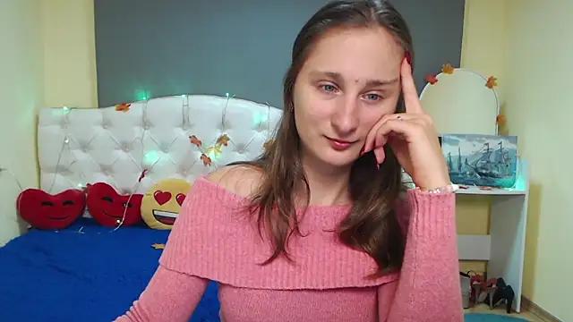 Snapshot of MichelLeee chatting on November 24, 2025, 12:16 pm MichelLeee online show from November 24, 2025, 12:16 pm