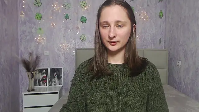 Snapshot of MichelLeee chatting on March 20, 2025, 3:14 pm MichelLeee online show from March 20, 2025, 3:14 pm