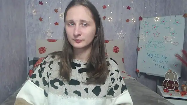 Snapshot of MichelLeee chatting on November 12, 2025, 12:09 pm MichelLeee online show from November 12, 2025, 12:09 pm