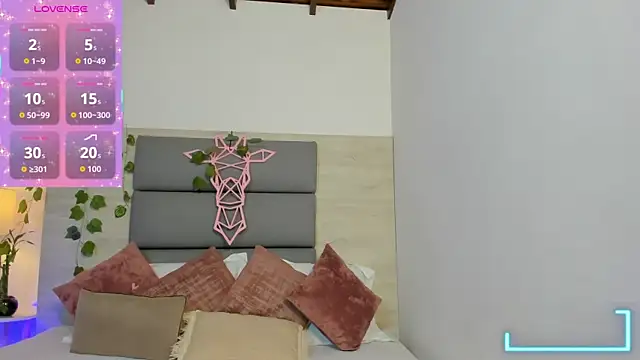 Snapshot of AshleyHill2 chatting on October 29, 2025, 4:00 am AshleyHill2 online show from October 29, 2025, 4:00 am