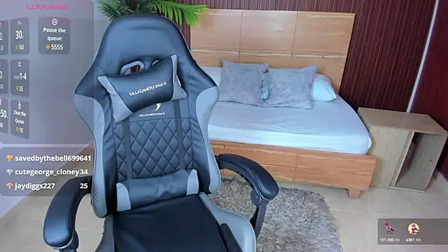 Snapshot of aurora_johnson_ chatting on March 18, 2025, 8:50 am aurora johnson online show from March 18, 2025, 8:50 am