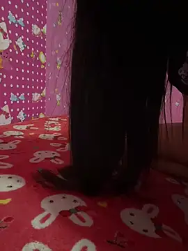 Velyn 18 online show from March 4, 2026, 4:31 am