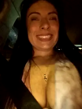 Snapshot of Ella_Rousse chatting on March 20, 2025, 10:10 am Ella Rousse online show from March 20, 2025, 10:10 am