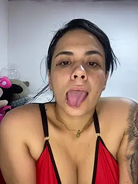 Leyna Kenet online show from December 11, 2024, 4:39 am