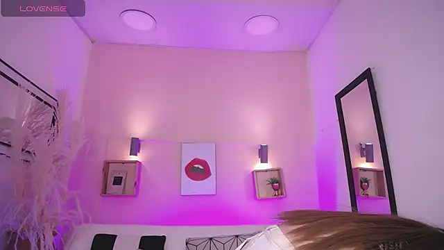 Snapshot of Aniie_Doll chatting on September 11, 2025, 8:42 pm Aniie Doll online show from September 11, 2025, 8:42 pm