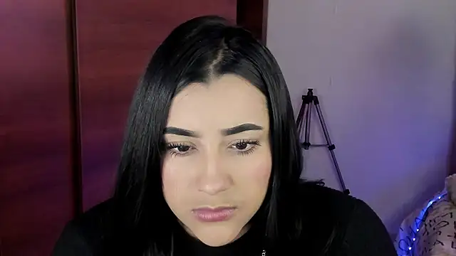 male couper online show from March 6, 2025, 5:43 pm