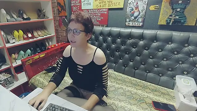 Snapshot of Lily4yourfun chatting on November 9, 2025, 7:23 am Lily4yourfun online show from November 9, 2025, 7:23 am