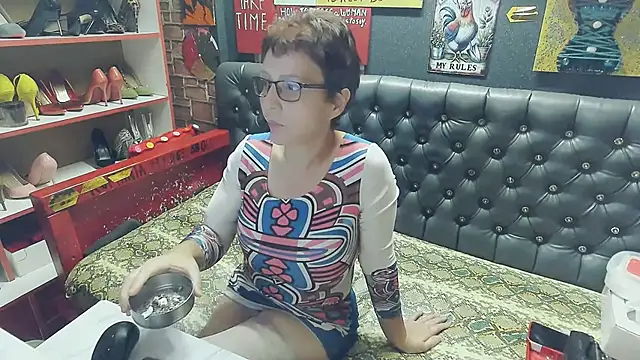 Snapshot of Lily4yourfun chatting on October 25, 2025, 6:01 am Lily4yourfun online show from October 25, 2025, 6:01 am