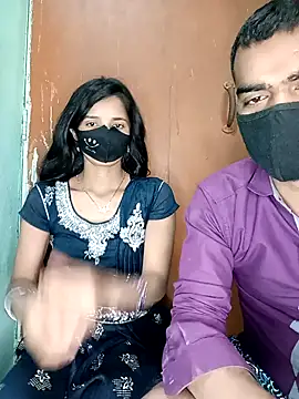 Snapshot of Suhani512 chatting on November 26, 2025, 5:07 am Suhani512 online show from November 26, 2025, 5:07 am