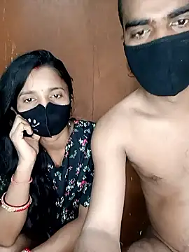 Snapshot of Suhani512 chatting on October 31, 2025, 5:15 am Suhani512 online show from October 31, 2025, 5:15 am