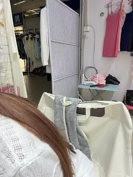 Selenaaaaa- online show from April 5, 2026, 3:46 am