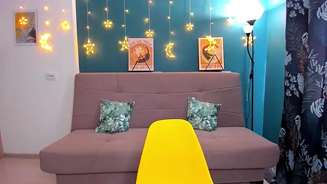 Xloe Queen online show from March 5, 2025, 9:16 am