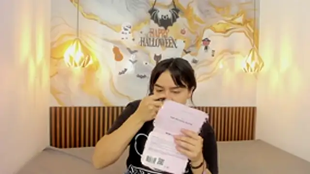 MelissaGilll online show from November 3, 2025, 7:17 pm