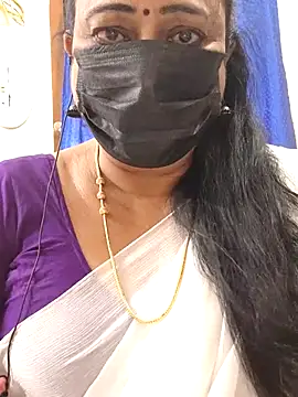 Snapshot of rekha_naier chatting on July 19, 2026, 4:43 am rekha naier online show from July 19, 2026, 4:43 am