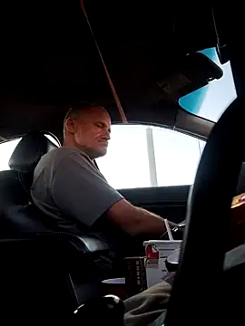 DatingProfile USA 43 str8 online show from November 29, 2025, 2:28 pm