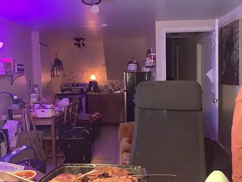 Snapshot of BigKittyRaven chatting on December 13, 2024, 3:27 am BigKittyRaven online show from December 13, 2024, 3:27 am