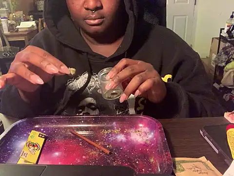 Snapshot of BigKittyRaven chatting on December 12, 2024, 2:15 am BigKittyRaven online show from December 12, 2024, 2:15 am