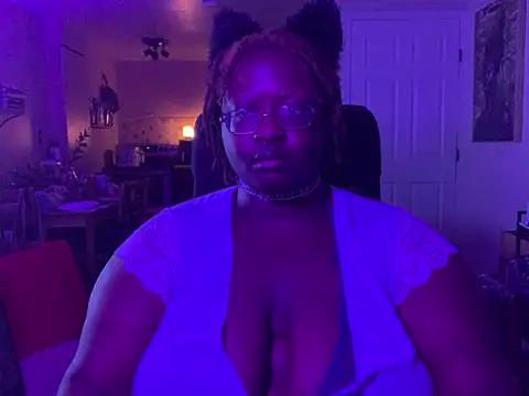 Snapshot of BigKittyRaven chatting on December 10, 2024, 1:54 am BigKittyRaven online show from December 10, 2024, 1:54 am