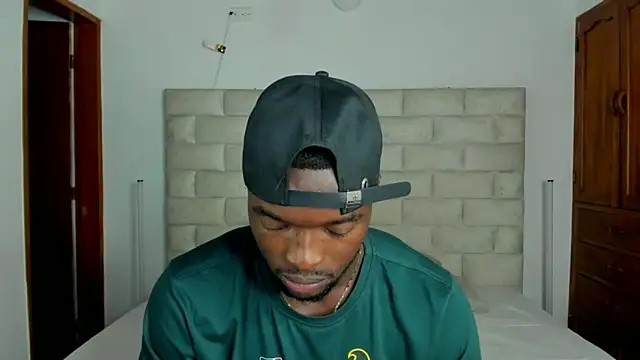 Dylan Taylor online show from February 11, 2026, 3:17 am