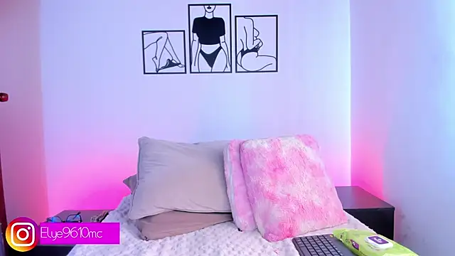 Snapshot of ellie_mcdonald chatting on July 10, 2026, 9:26 pm ellie mcdonald online show from July 10, 2026, 9:26 pm