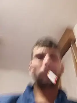 Snapshot of dariodario chatting on January 8, 2026, 11:33 pm dariodario online show from January 8, 2026, 11:33 pm