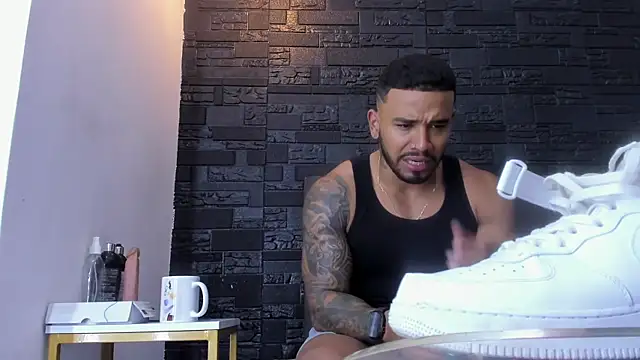 bruno miller  online show from November 28, 2025, 8:31 pm