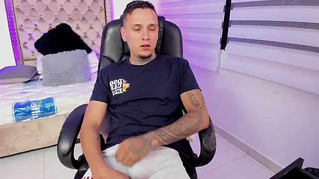 dann torres online show from December 5, 2024, 4:04 am