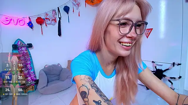 Snapshot of sweed_angel chatting on November 15, 2025, 5:33 am sweed angel online show from November 15, 2025, 5:33 am