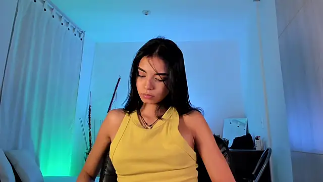 Snapshot of AnabelWolf chatting on February 3, 2025, 10:54 pm AnabelWolf online show from February 3, 2025, 10:54 pm