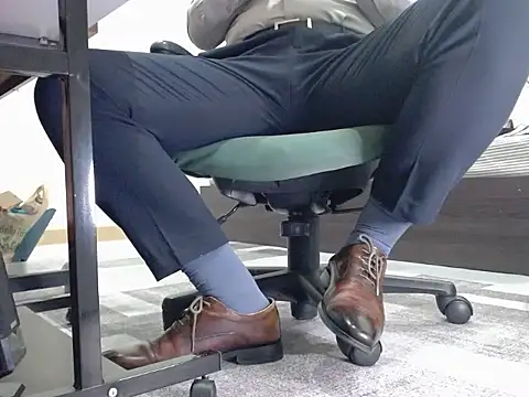 softlyS online show from December 19, 2024, 1:51 pm