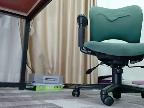 softlyS online show from February 26, 2025, 4:38 pm