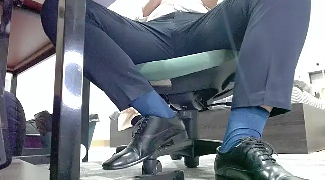 softlyS online show from February 10, 2025, 4:36 pm