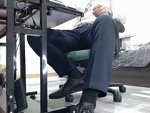 softlyS online show from December 13, 2024, 2:16 pm