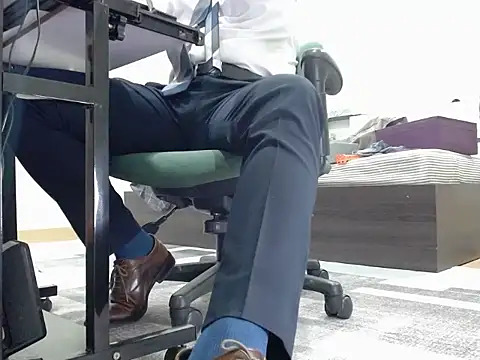 softlyS online show from December 11, 2024, 4:09 pm