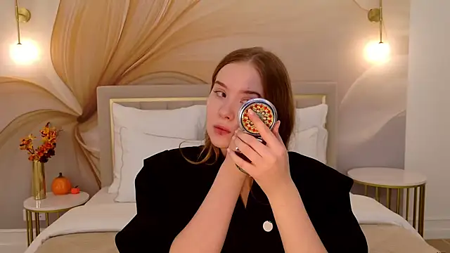 MichelleReid online show from November 20, 2025, 3:23 pm