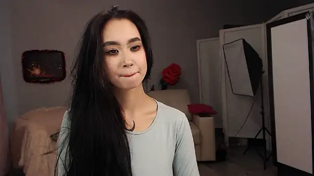 NamiLoveRoom online show from December 21, 2024, 8:50 am