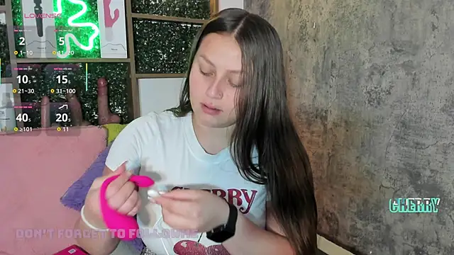 Snapshot of cherry_coper chatting on October 29, 2025, 12:37 pm cherry coper online show from October 29, 2025, 12:37 pm