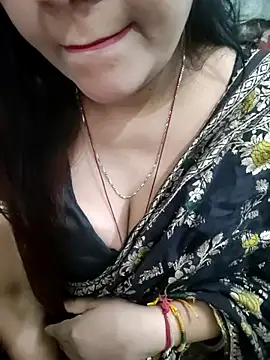 Snapshot of Mayuri77 chatting on May 23, 2026, 6:12 am Mayuri77 online show from May 23, 2026, 6:12 am