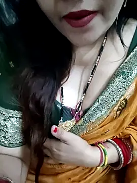 Snapshot of Mayuri77 chatting on May 7, 2026, 7:01 am Mayuri77 online show from May 7, 2026, 7:01 am