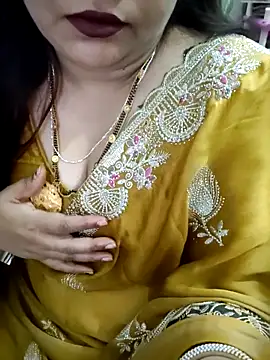 Snapshot of Mayuri77 chatting on November 5, 2025, 9:56 am Mayuri77 online show from November 5, 2025, 9:56 am