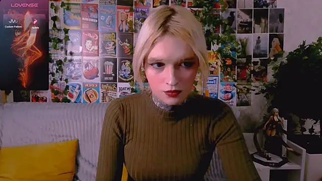 Snapshot of Simona_Rain chatting on November 21, 2025, 1:26 am Simona Rain online show from November 21, 2025, 1:26 am