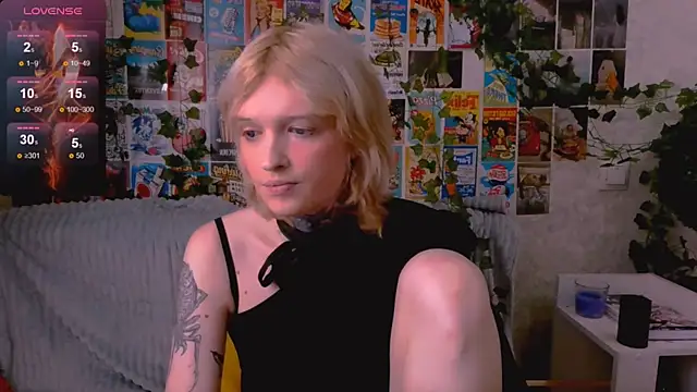 Snapshot of Simona_Rain chatting on October 25, 2025, 9:59 pm Simona Rain online show from October 25, 2025, 9:59 pm