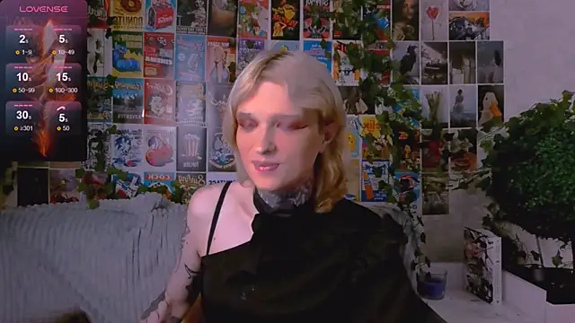 Snapshot of Simona_Rain chatting on November 5, 2025, 11:08 pm Simona Rain online show from November 5, 2025, 11:08 pm