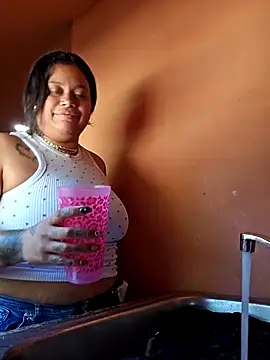 Snapshot of shyfr34k chatting on November 16, 2025, 6:45 pm shyfr34k online show from November 16, 2025, 6:45 pm